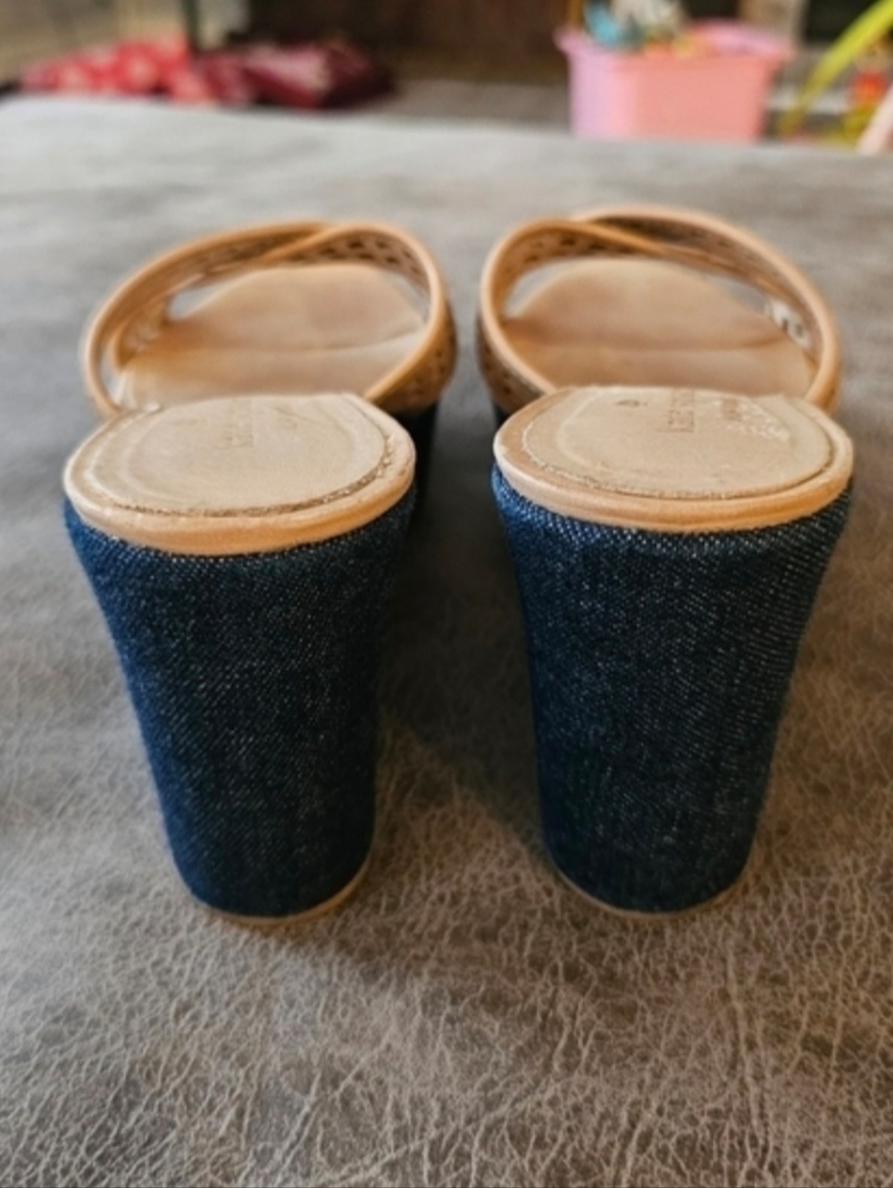 Kate Spade Platform Wedges. - Picture 5 of 6